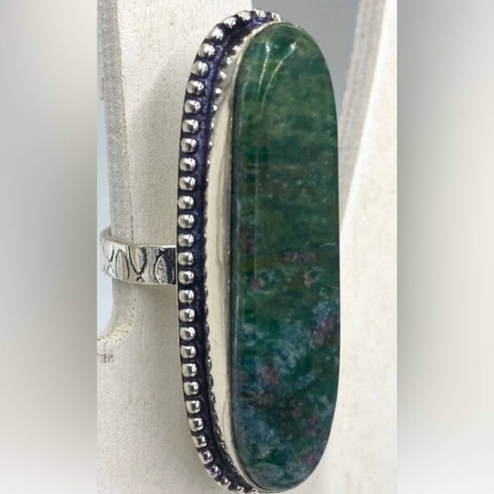 ** 𝒮𝒪ℒ𝒟 ** Long Stone Ring 925 Ruby Fuchite Size 7.5